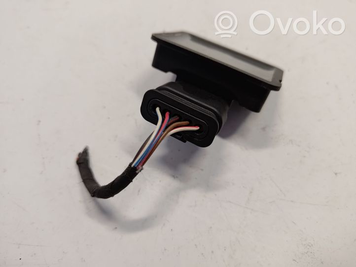 BMW 5 F10 F11 Degvielas temperatūras sensors 16137274148