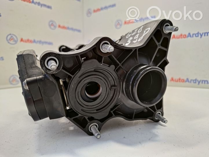 BMW 3 G20 G21 Termostatas/ termostato korpusas 8642560