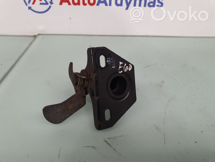 BMW 5 E60 E61 Anello/gancio chiusura/serratura del vano motore/cofano 51237034256