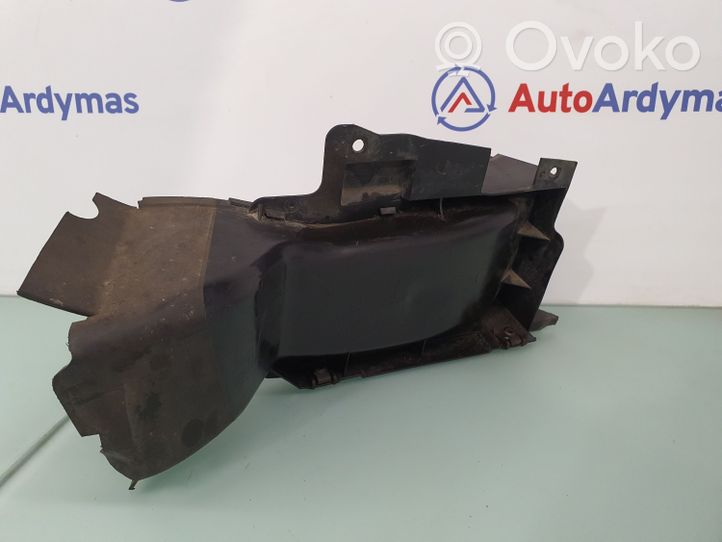 BMW 3 E46 Canale/condotto dell’aria per il raffreddamento del freno 8268376