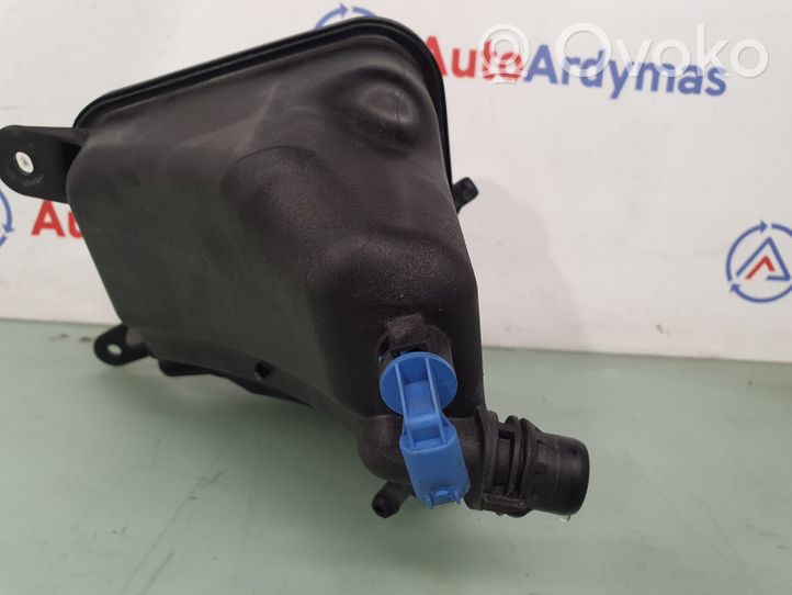 BMW 3 E92 E93 Coolant expansion tank/reservoir 17137640515