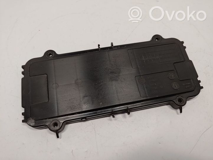 BMW 3 F30 F35 F31 Kattoantennin (GPS) suoja 51317263164