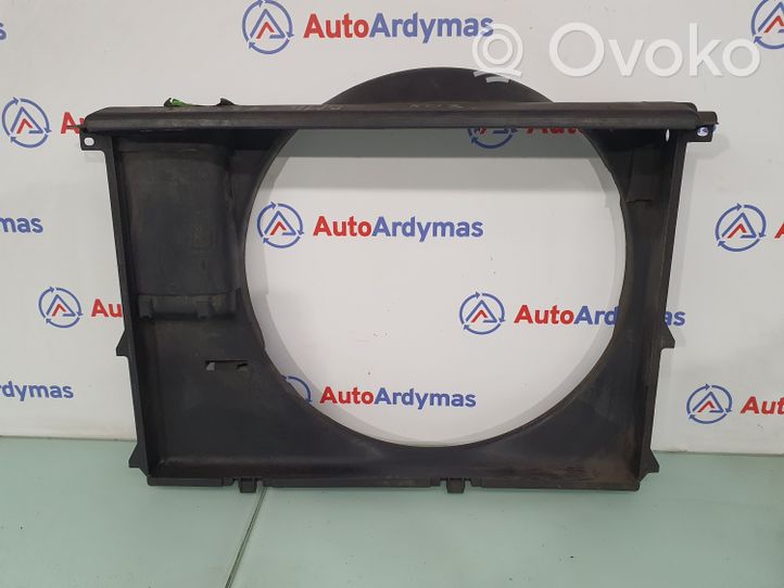 BMW 7 E38 Convogliatore ventilatore raffreddamento del radiatore 17111702893