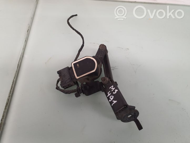 BMW M3 Rear air suspension level height sensor 37146853753