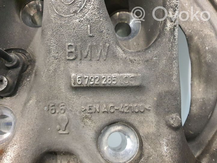 BMW 2 F22 F23 Fusée d'essieu de moyeu de la roue avant 31216792285