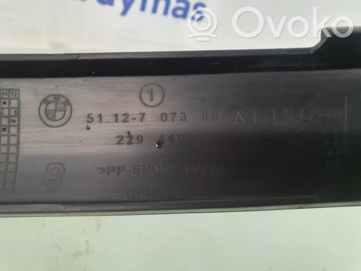 7073897 BMW 1 E81 E87 Zierleiste Stoßstange Stoßfänger hinten 