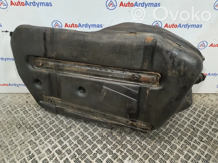 BMW 5 E34 Serbatoio del carburante 16111179436