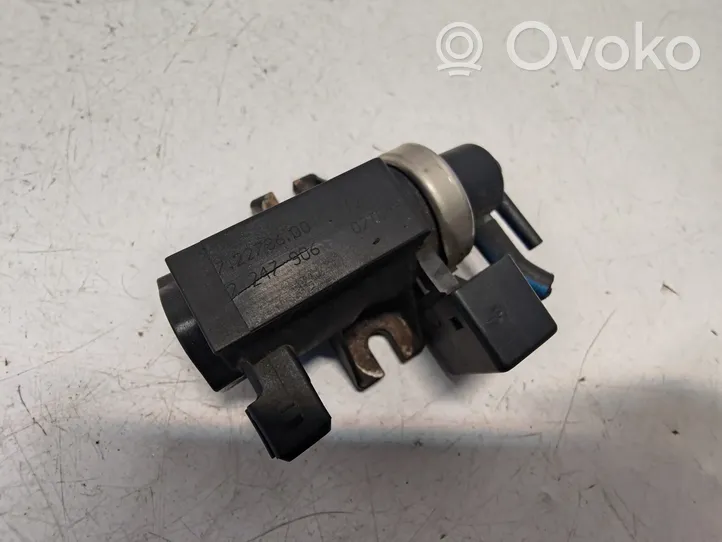 BMW 5 E39 Valve vacuum 2247906