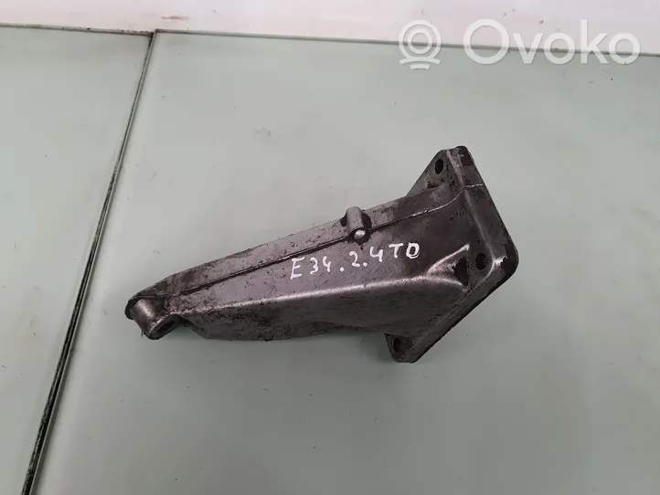 BMW 5 E34 Engine mounting bracket 1127362