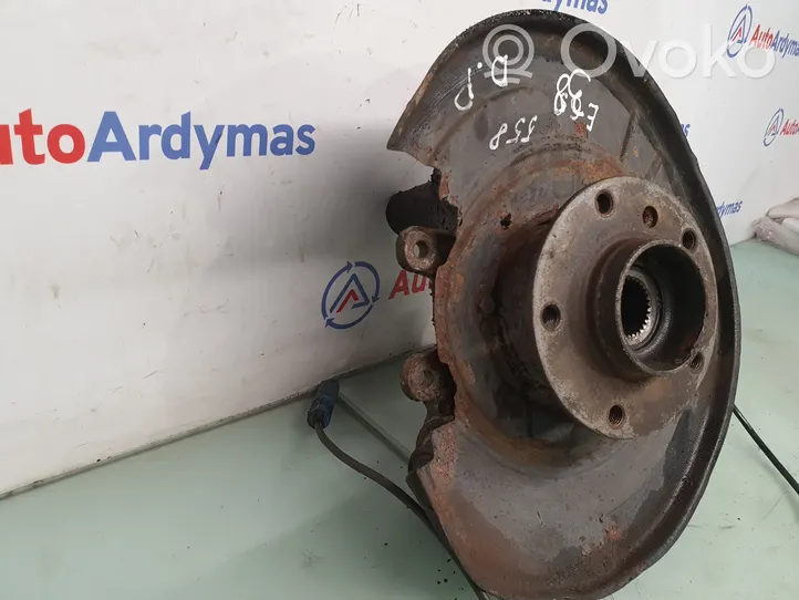 BMW 7 E38 Pivot de moyeu arrière 33321090748