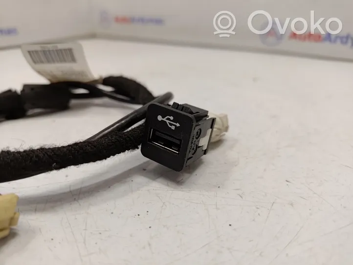 BMW 3 F30 F35 F31 Connettore plug in USB 9251703