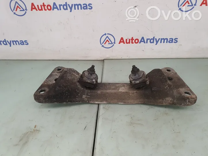 BMW 3 F30 F35 F31 Soporte de montaje de la caja de cambios 6796609