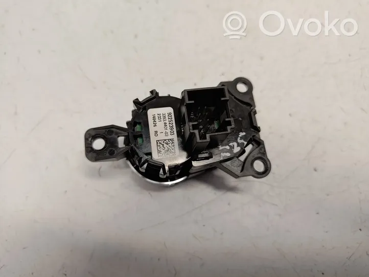 BMW X3 F25 Bouton poussoir de démarrage du moteur 9225239