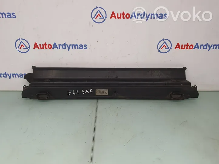 BMW 5 E60 E61 Moldura del radiador 7787830