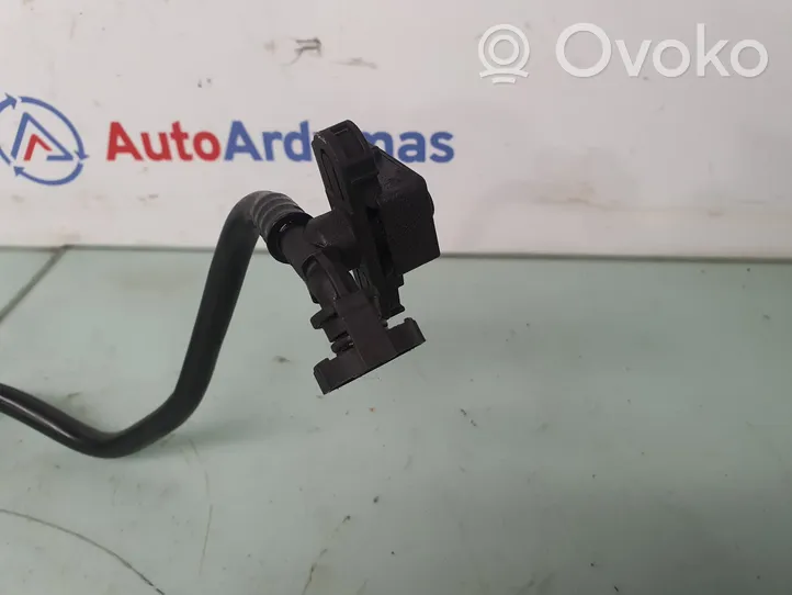 BMW X3 F25 Sfiato/tubo di sfiato/tubo flessibile 7636145