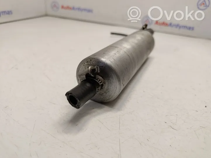 BMW 5 E39 Pompe d'injection de carburant à haute pression 16121184633