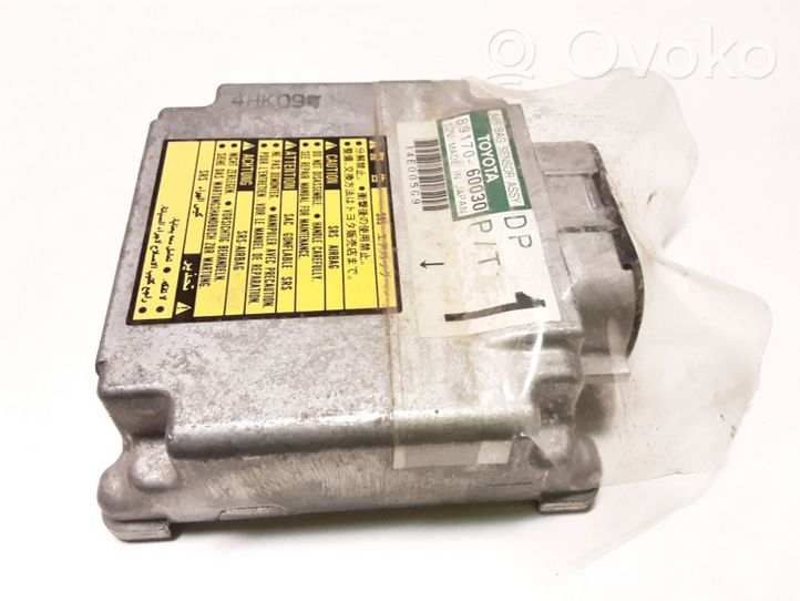 Toyota Land Cruiser (J100) Oro pagalvių valdymo blokas 8917060030