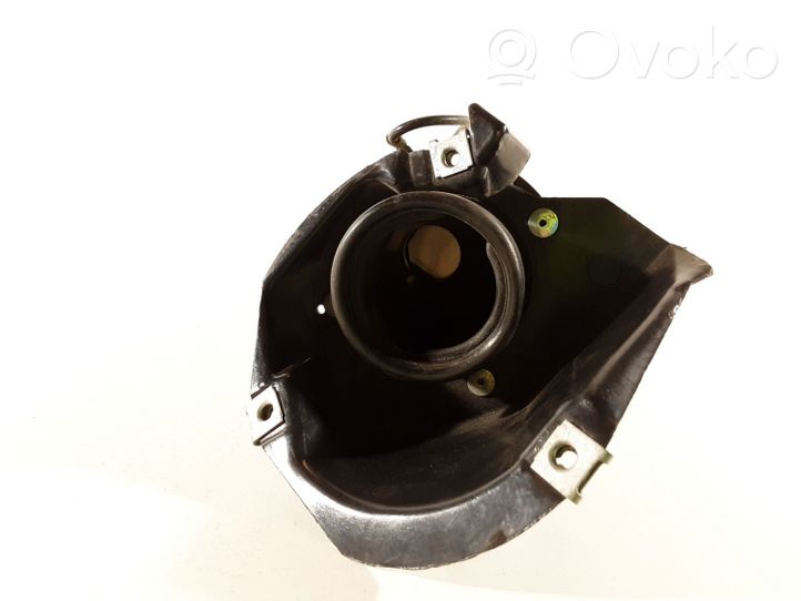 Jeep Cherokee Tubo e bocchettone per riempimento serbatoio del carburante P52100329AG