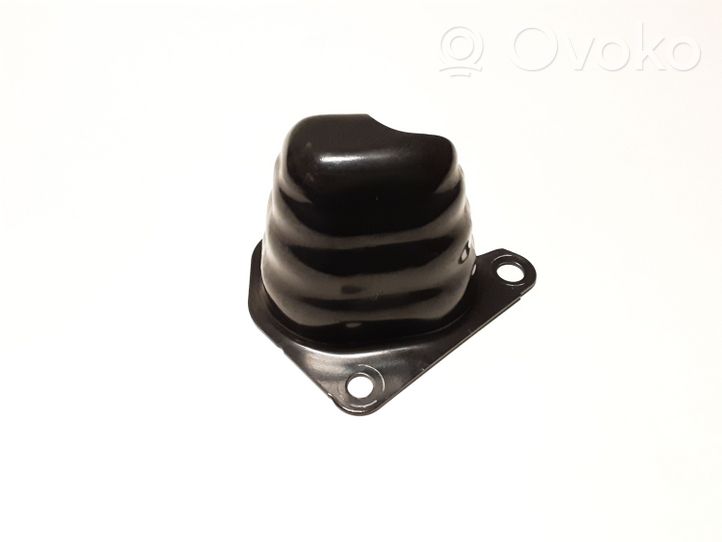 Nissan Qashqai Support de pare-chocs arrière 85212