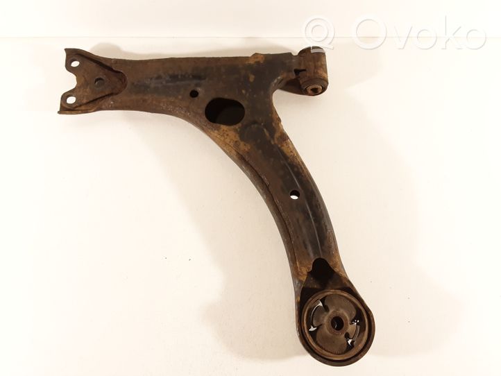 Toyota Corolla Verso AR10 Fourchette, bras de suspension inférieur avant 486550F010