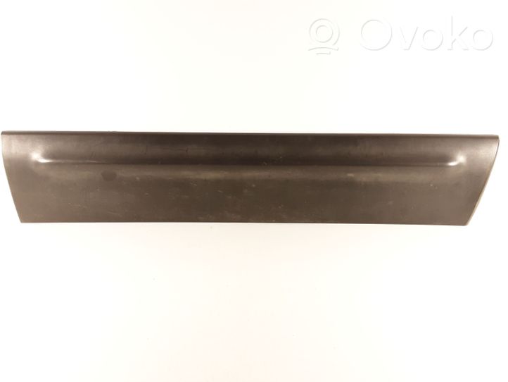 Ford Maverick Front door trim (molding) E11651RC1