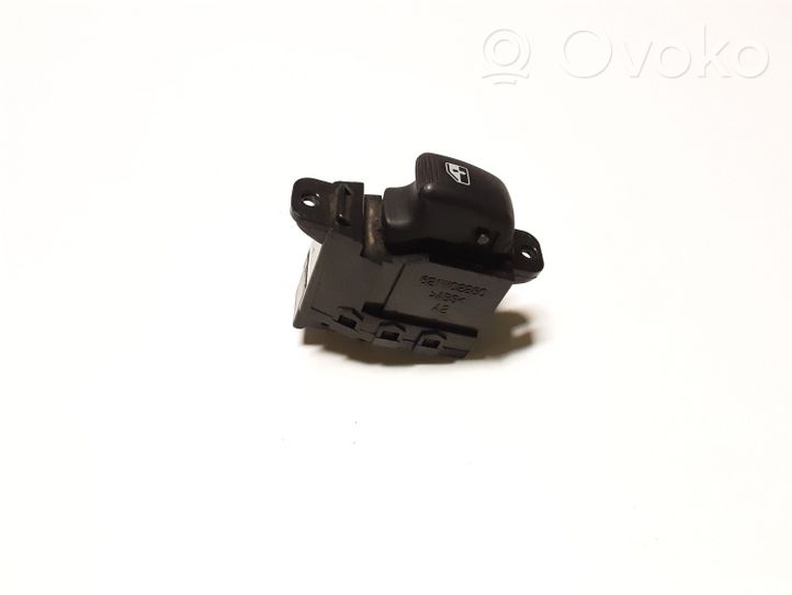 Hyundai Santa Fe Electric window control switch 621W02280