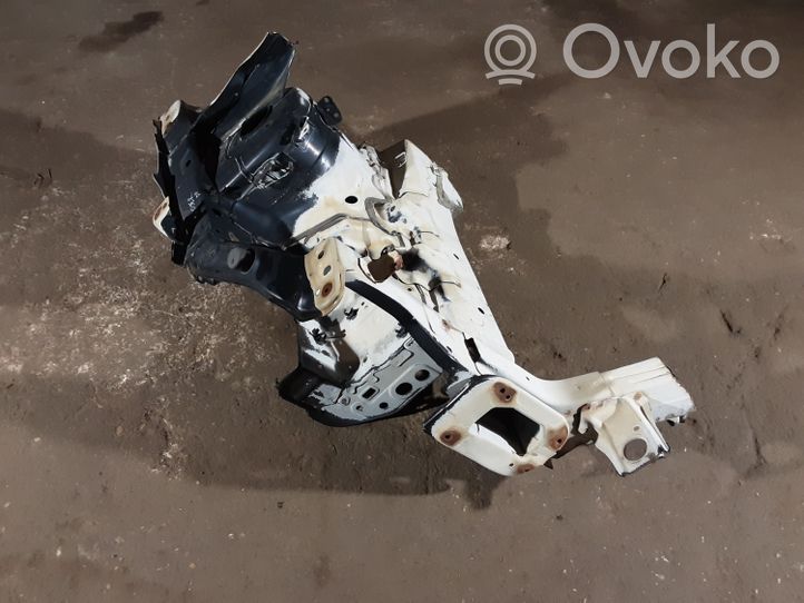 Citroen C-Crosser Longeron support avant 