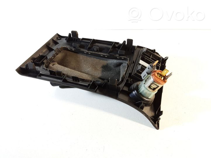 Toyota Corolla E120 E130 Verkleidung Schaltknauf Schalthebel Wählhebel 8185