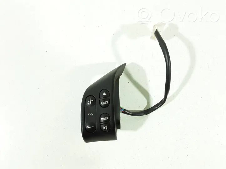 Mazda 2 Steering wheel buttons/switches 62791