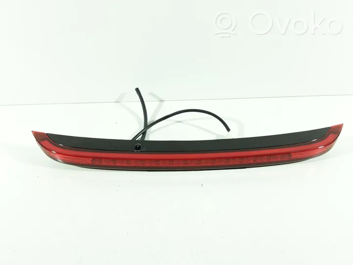 KIA Xceed Luce d’arresto centrale/supplementare 92700J7300