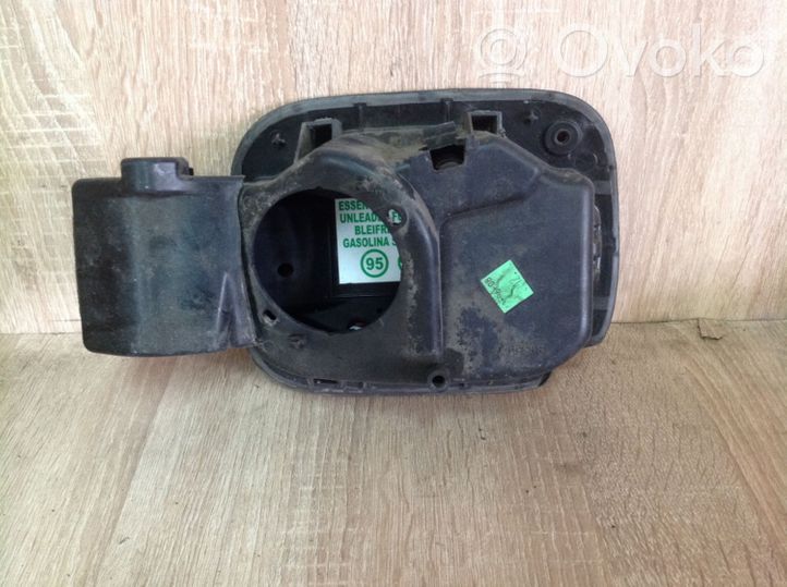 Renault Clio III Bouchon, volet de trappe de réservoir à carburant 