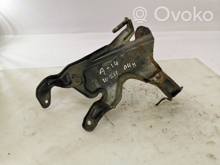 Mercedes-Benz E W211 Supporto del compressore ad aria dello pneumatico A2193200143