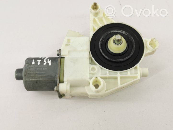 Mercedes-Benz A W176 Moteur de lève-vitre de porte avant A2469065200