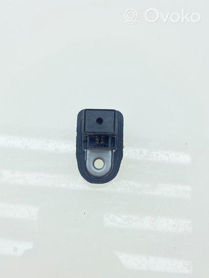 Subaru Forester SG Czujnik otwarcia drzwi tylnych 83331AE001