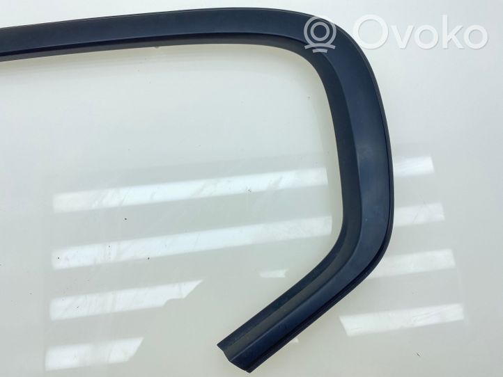 Subaru Legacy Rivestimento vetro lato posteriore 65249AG010