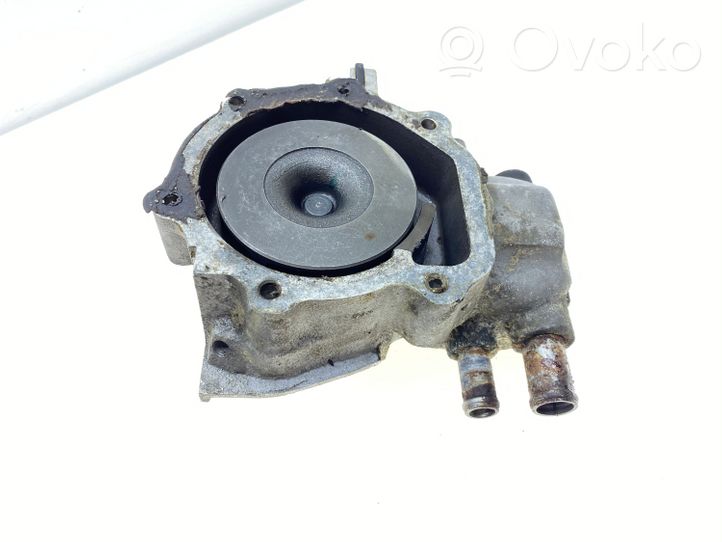 Subaru Legacy Pompe de circulation d'eau X2111AA240