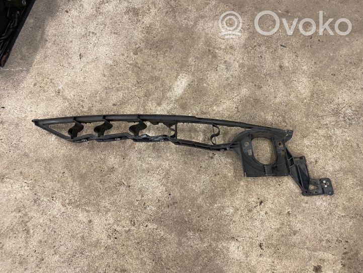 BMW X5 E70 Supporto di montaggio del parafango 7157990