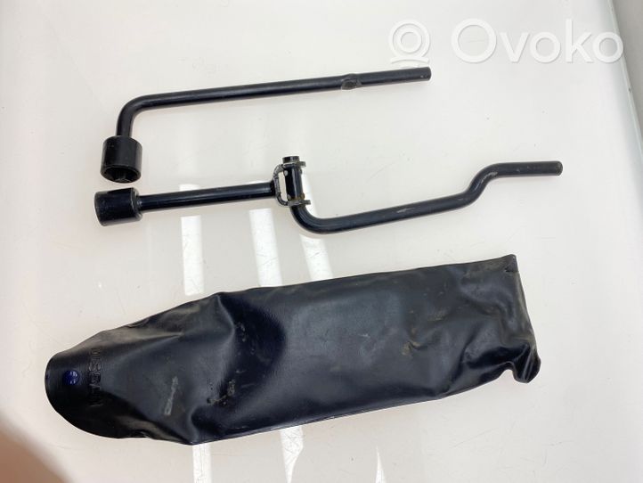 Nissan Navara Kit d’outils 