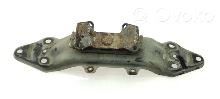 Subaru Legacy Supporto della scatola del cambio 41021AC381