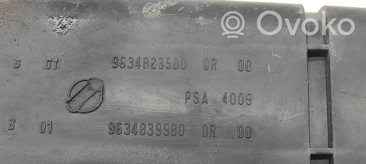 Peugeot 206 Scatola del filtro dell’aria 9634839980