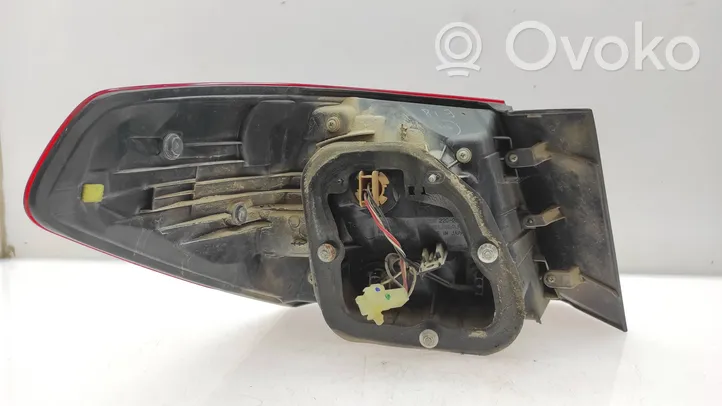 Subaru Legacy Lampa tylna 22020068