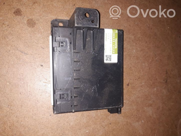 Toyota RAV 4 (XA30) Moduł / Sterownik klimatyzacji 8865042240