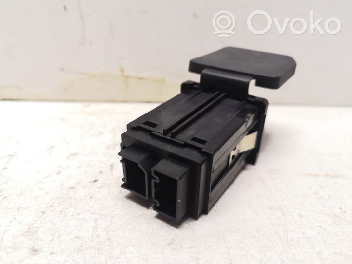 Opel Mokka USB socket connector 20874710