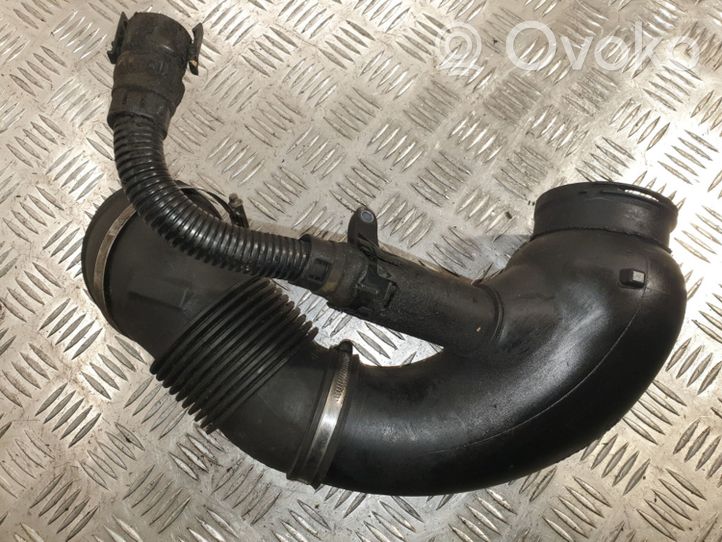 BMW 5 E60 E61 Air intake duct part 7803843