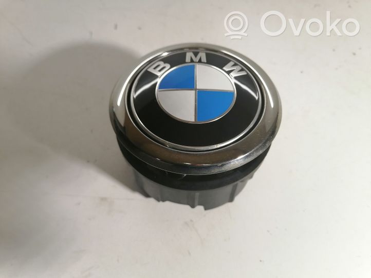 BMW 1 F20 F21 Przycisk otwierania klapy bagażnika 7270728