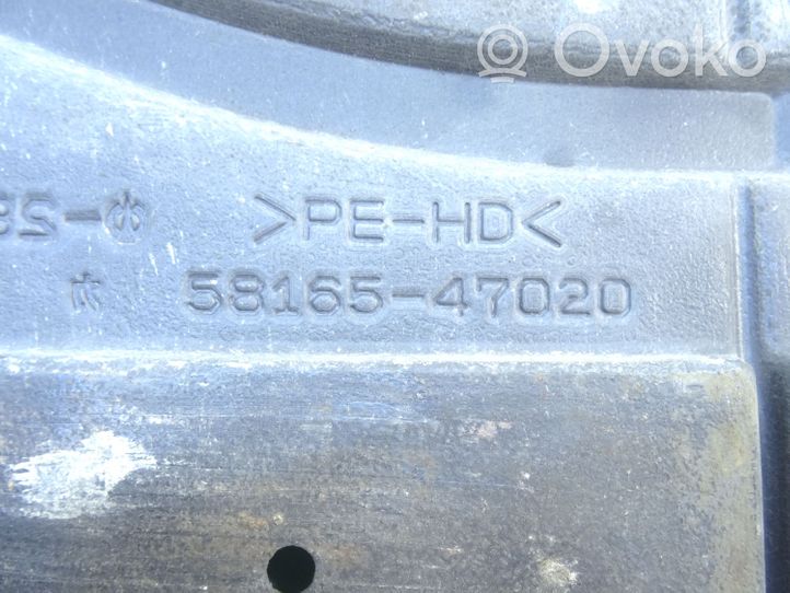 Toyota Prius (XW30) Osłona środkowa podwozia 5816512090