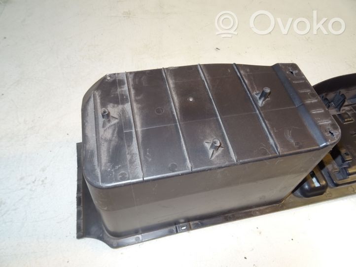 BMW X5 E70 Coperchio/tappo della scatola vassoio della batteria 7127282