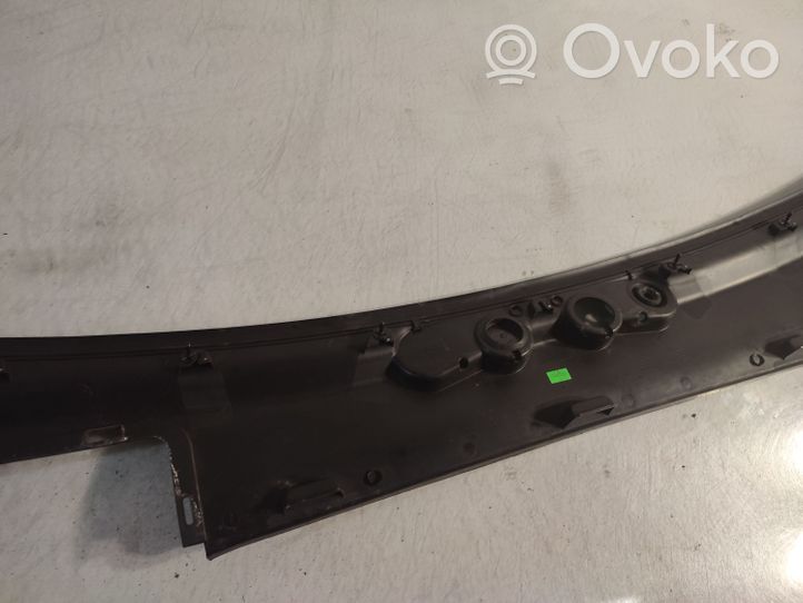 BMW X3 F25 Wiper trim 7206136