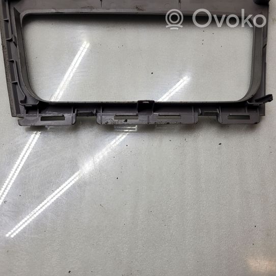 BMW 1 E81 E87 Panel popielniczki deski rozdzielczej 7129142