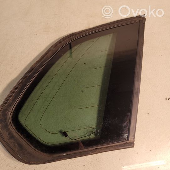 BMW X5 E70 Fenêtre latérale avant / vitre triangulaire 7207886